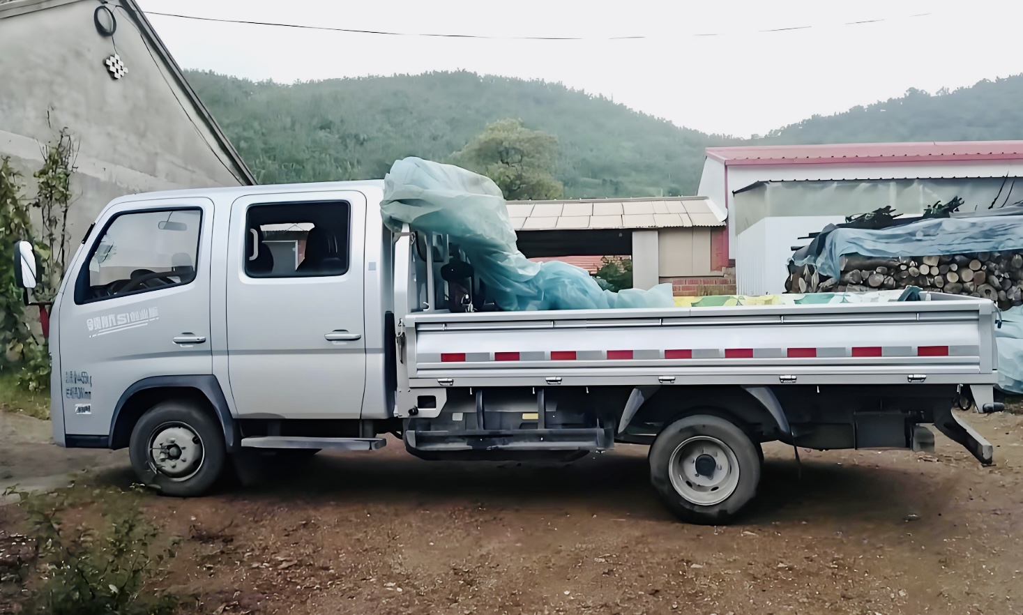 1758876912155383.jpg 2.jpg