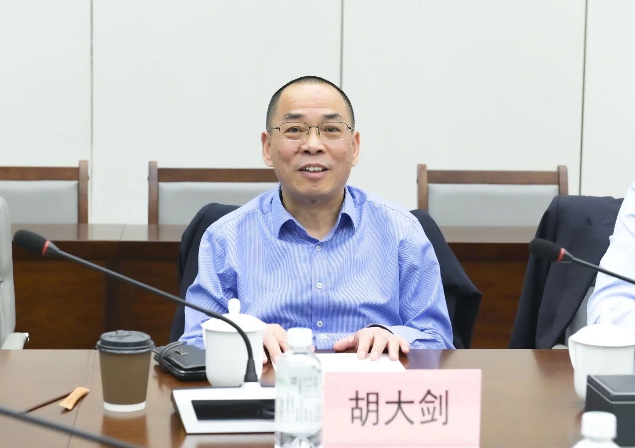 1760519842635860.jpg 中国包装2.jpg