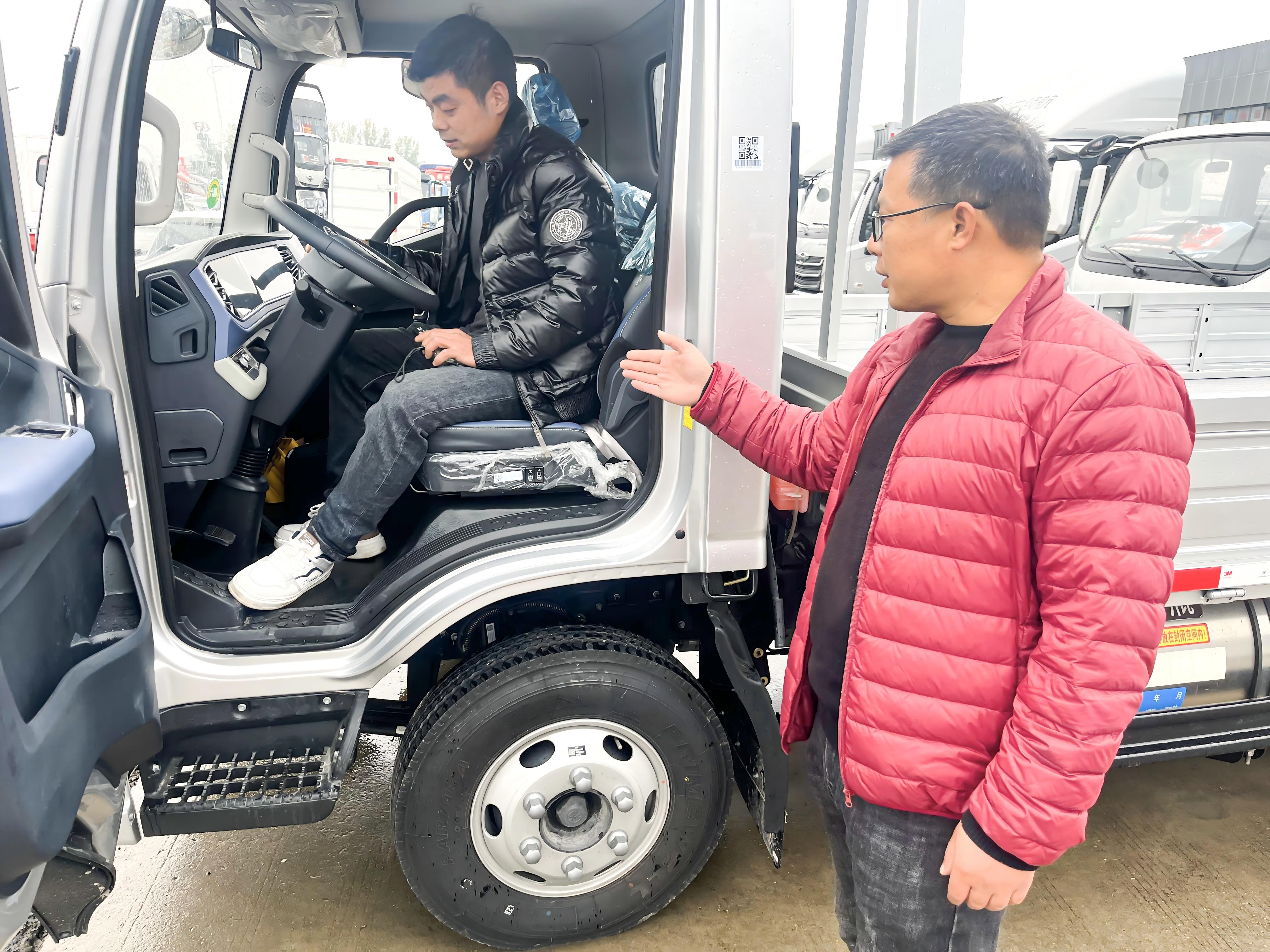 1761113849275613.jpg 领航4.jpg