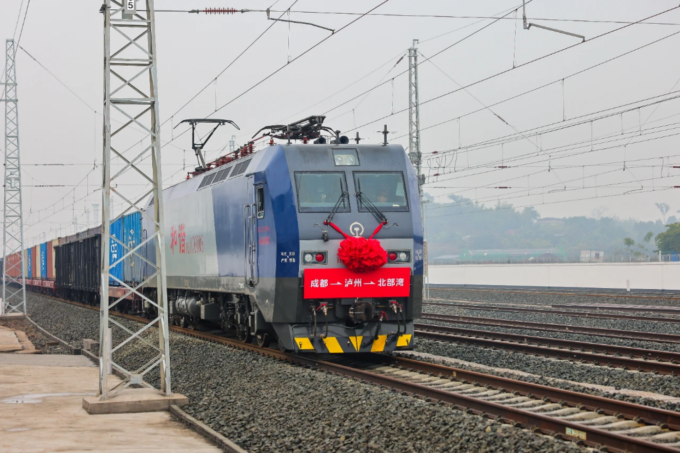 泸州铁路1.png