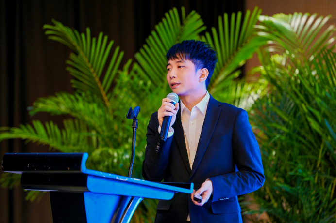 1767158486938662.png 创富・新能源:第九届意见领袖 颁奖盛典在京举行(给友媒统发)817.png