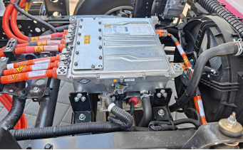 1773973529475965.png 时代领航M5纯电轻卡:如何成为全场景高效赚钱利器432.png