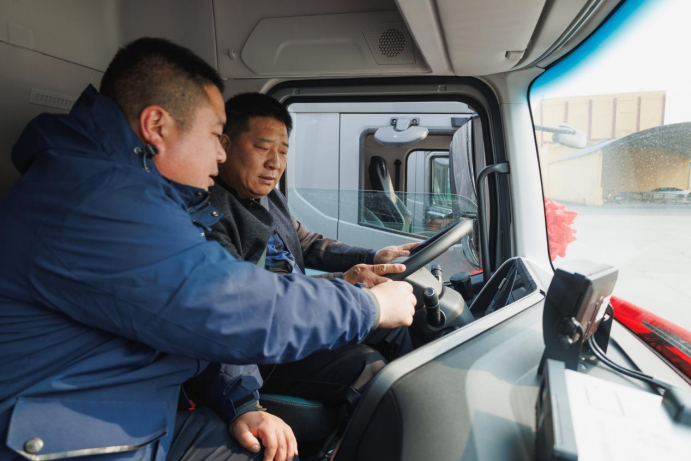 1774595805608274.png 福田欧航智蓝EHL低入口压缩车首批交付落地京城(1)1110.png